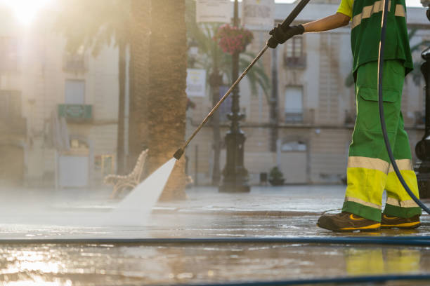 Best Fence Pressure Washing  in Montezuma, IA